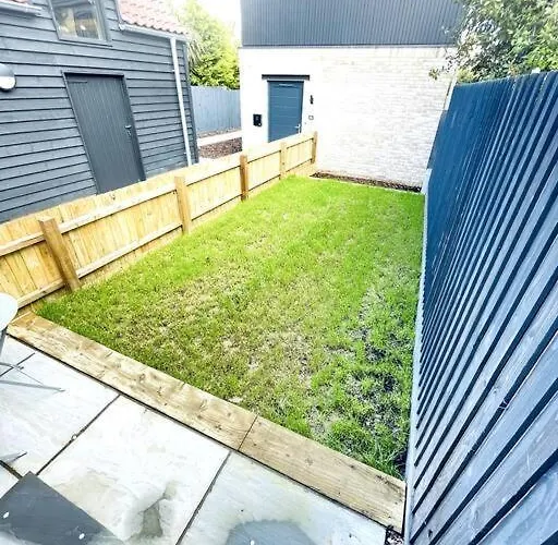 2 Bedroom Modern House In Cambridge City Centre