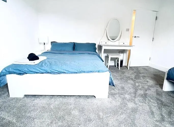 2 Bedroom Modern House In Cambridge City Centre