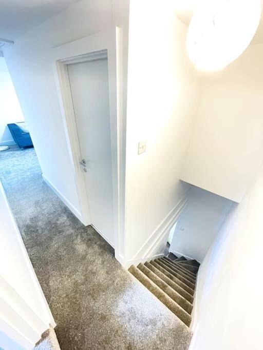 2 Bedroom Modern House In Centre
