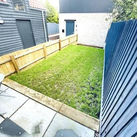 2 Bedroom Modern House In Cambridge City Centre Exterior photo
